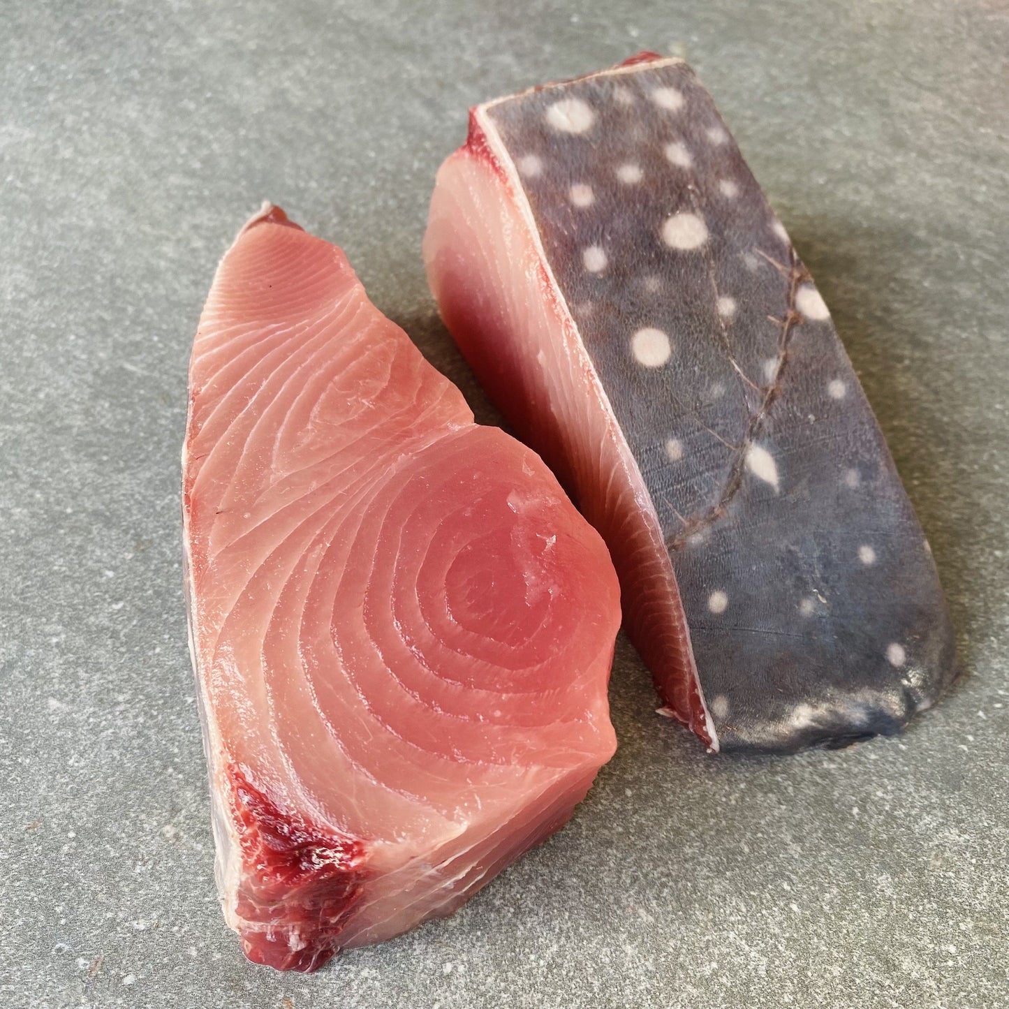 Fresh Moonfish Steaks (2x 400g) &  Frozen Yellowtail Fillets (2x 700g) | Fish Box | Wild caught